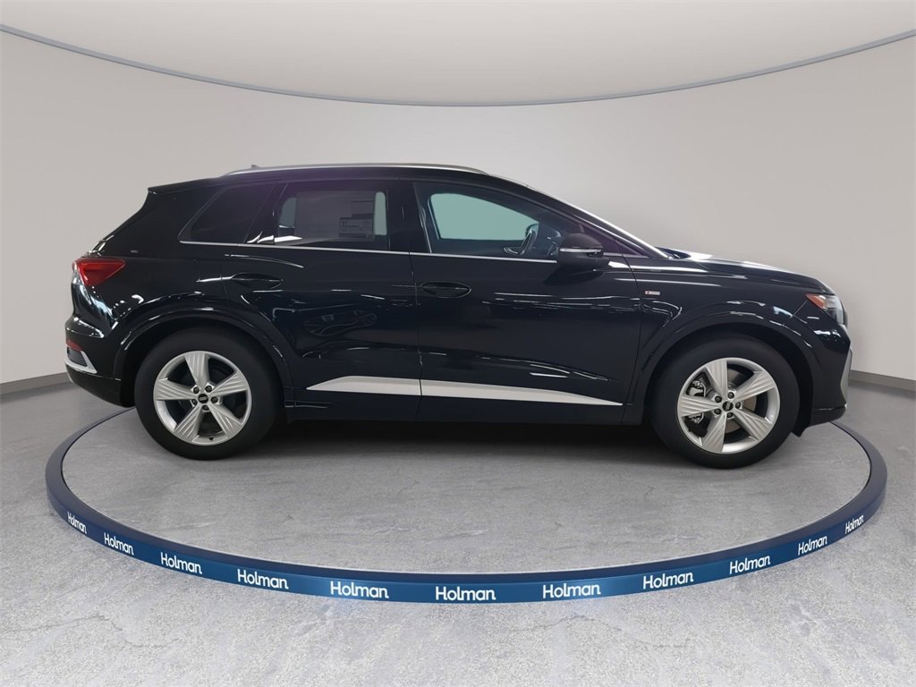 New 2026 Audi Q4 e-tron Premium image 9