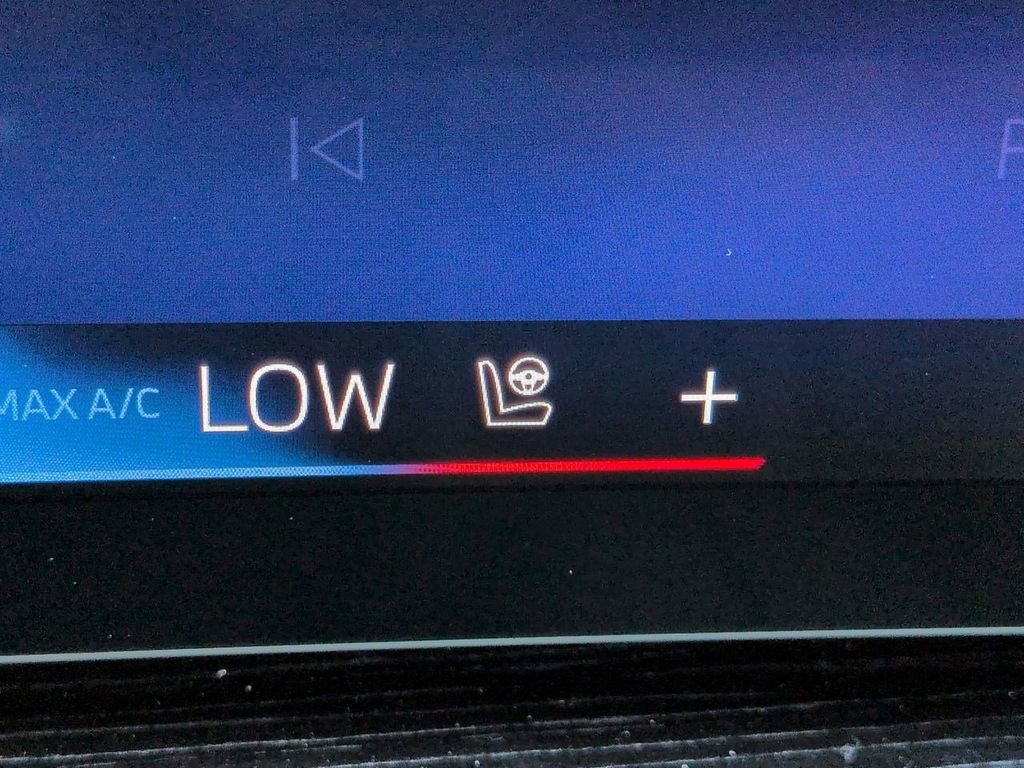 New 2026 BMW 740i RWD image 24