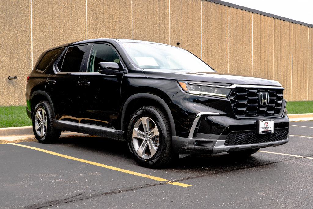 Used 2023 Honda Pilot EX-L image 2