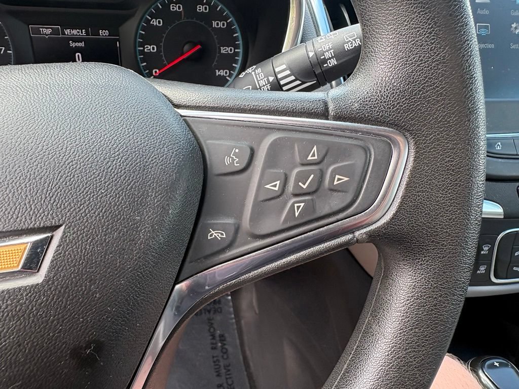 Used 2018 Chevrolet Equinox LS FWD image 19