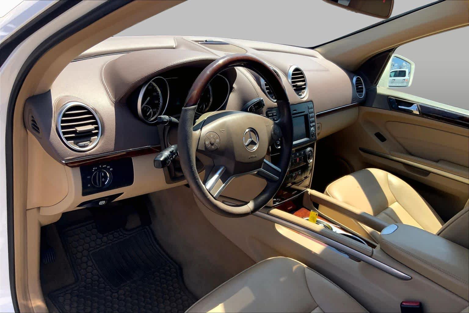 Used 2012 Mercedes-Benz GL 450 4MATIC image 17