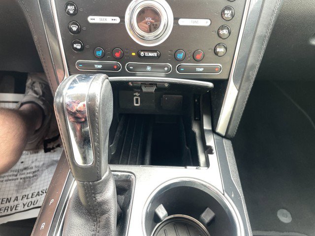 Used 2019 Ford Explorer Platinum image 38