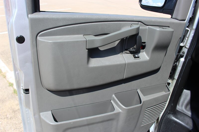 Used 2019 Chevrolet Express 2500 LS w/ Driver Convenience Package RWD image 25