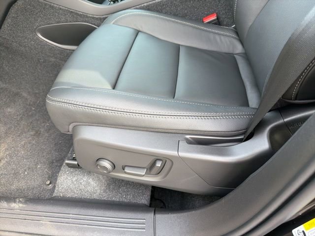 New 2026 Volvo XC40 B5 Core w/ Protection Package Premier image 11