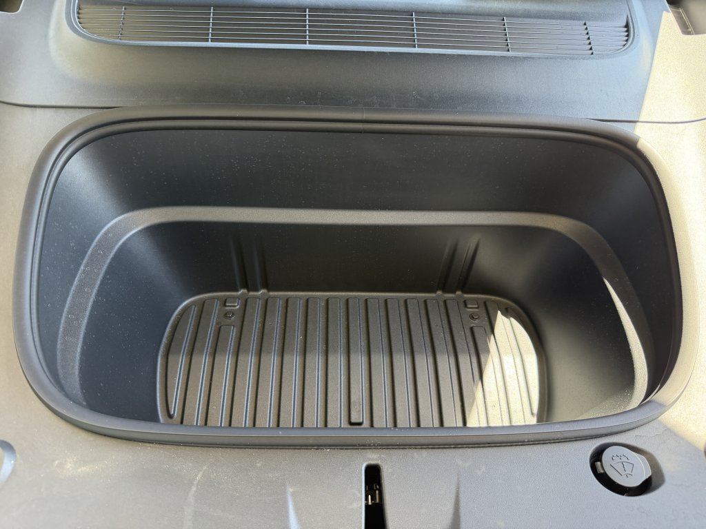Used 2026 Tesla Model Y Long Range RWD image 48