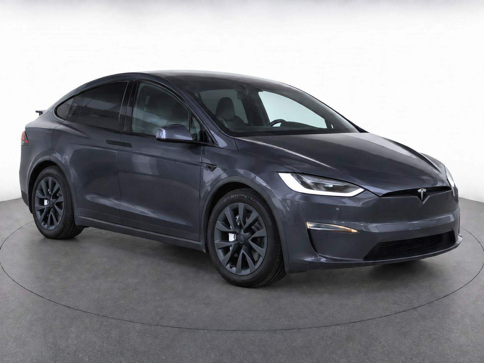 Used 2024 Tesla Model X AWD/4WD image 2