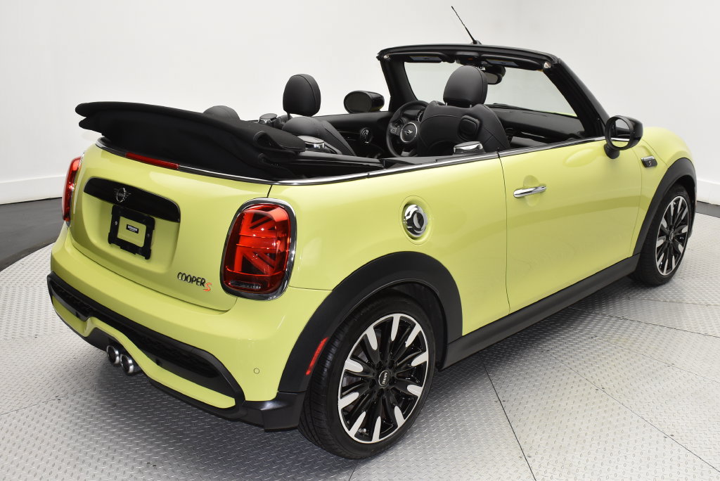 Used 2024 MINI Cooper S FWD image 32