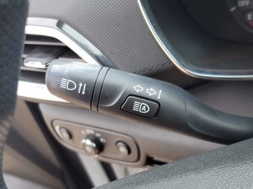 Used 2023 Chevrolet TrailBlazer LT FWD image 30