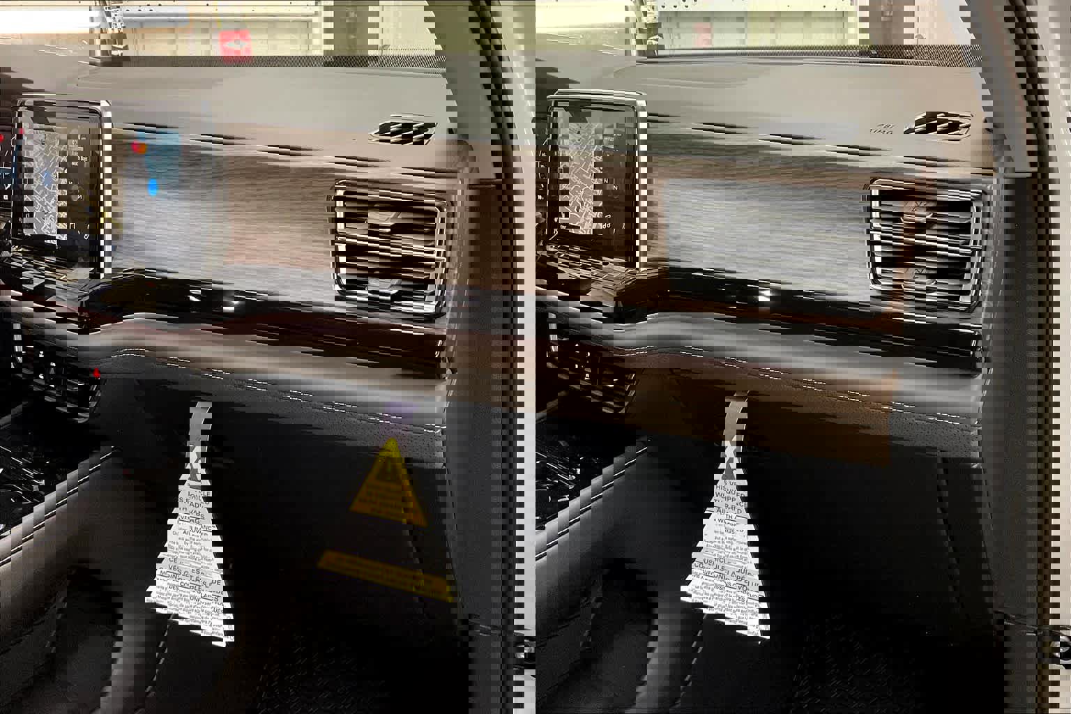 New 2025 Volkswagen Atlas SEL image 29