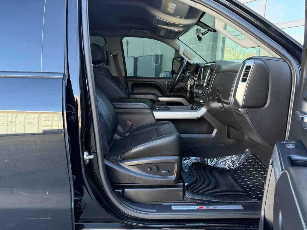 Used 2019 Chevrolet Silverado 2500 LTZ w/ Duramax Plus Package AWD/4WD image 16