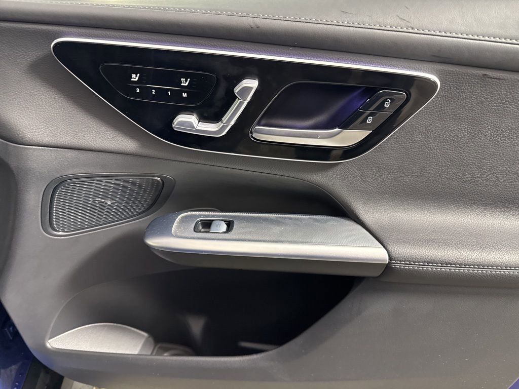 Used 2024 Mercedes-Benz GLC 300 4MATIC w/ AMG Line image 14