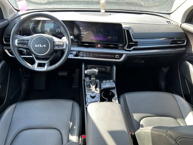 Used 2025 Kia Sportage EX image 17