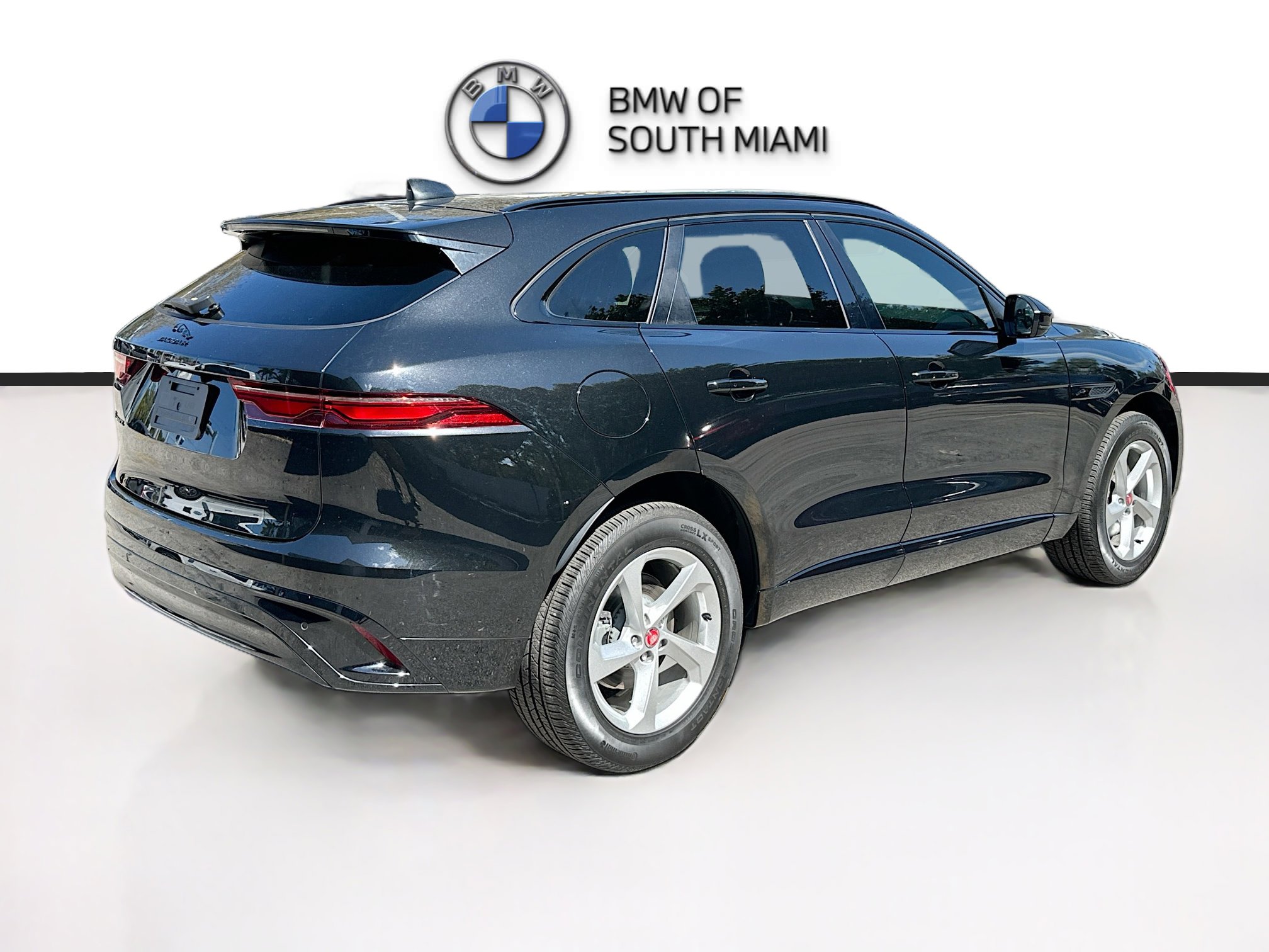 Used 2023 Jaguar F-PACE S image 7