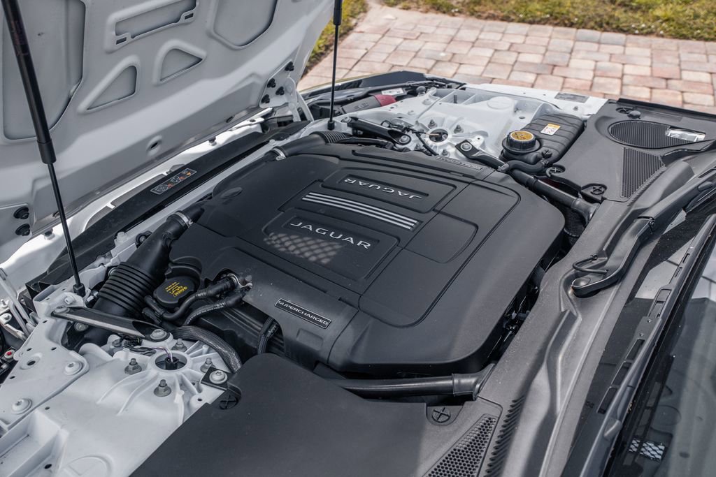 Used 2020 Jaguar F-TYPE R-Dynamic image 36