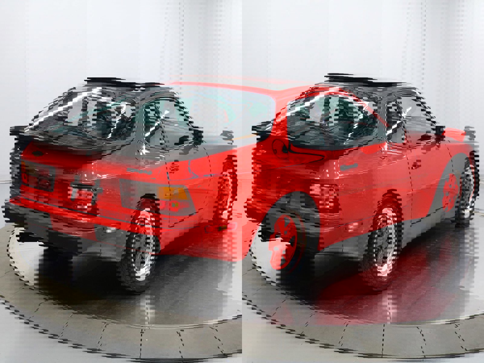 Used 1986 Porsche 944 Coupe image 14