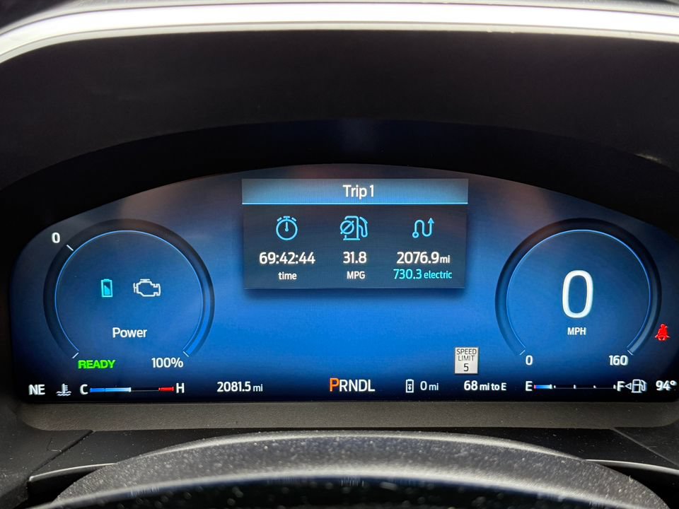 Used 2024 Ford Escape SE w/ PHEV Premium Package FWD image 19