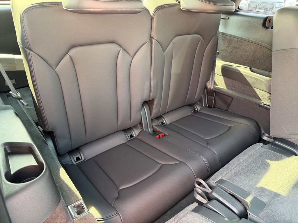 Certified 2025 Audi Q7 3.0T Premium Plus w/ Premium Plus Package image 19