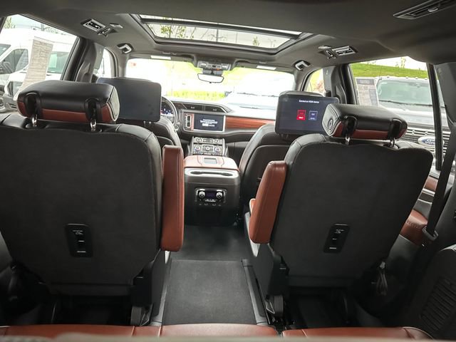 Used 2023 GMC Yukon XL Denali Ultimate image 15