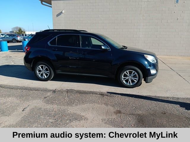 Used 2017 Chevrolet Equinox LT w/ Convenience Package image 3