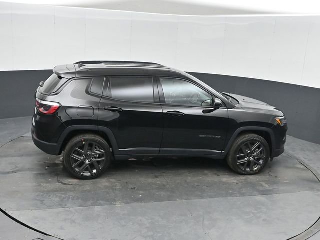 New 2026 Jeep Compass Latitude image 29