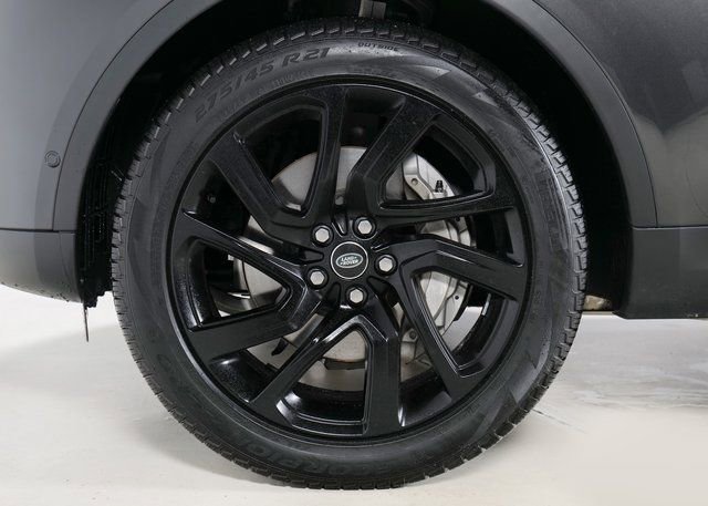 Used 2025 Land Rover Discovery S image 9
