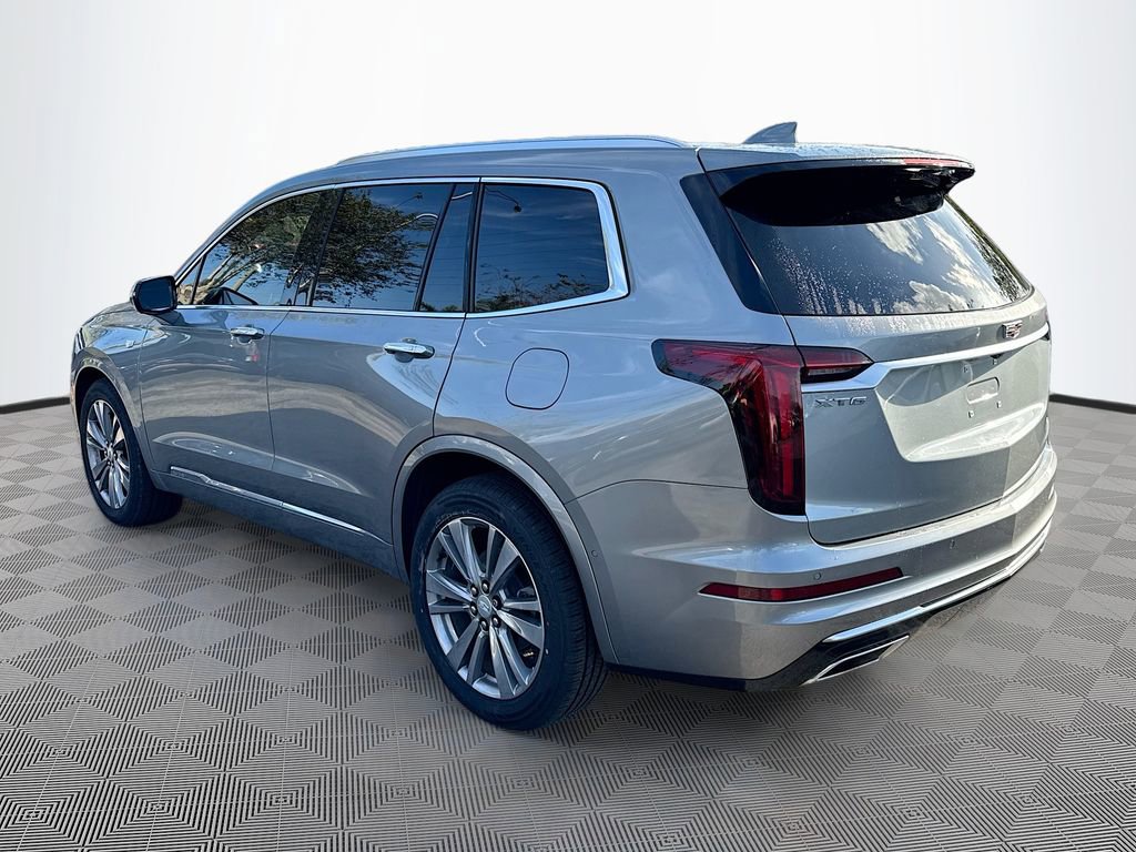 Used 2023 Cadillac XT6 Premium Luxury w/ Technology Package FWD image 8