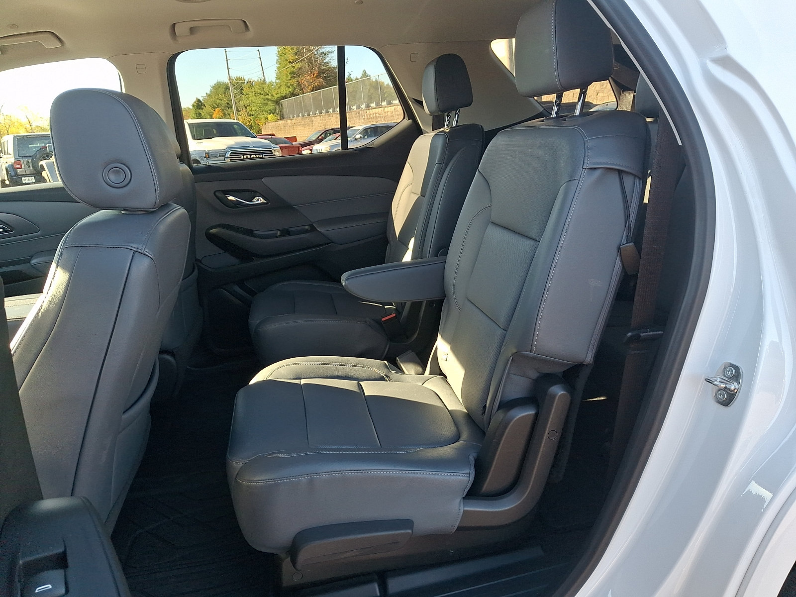 Used 2021 Chevrolet Traverse Premier AWD/4WD image 10
