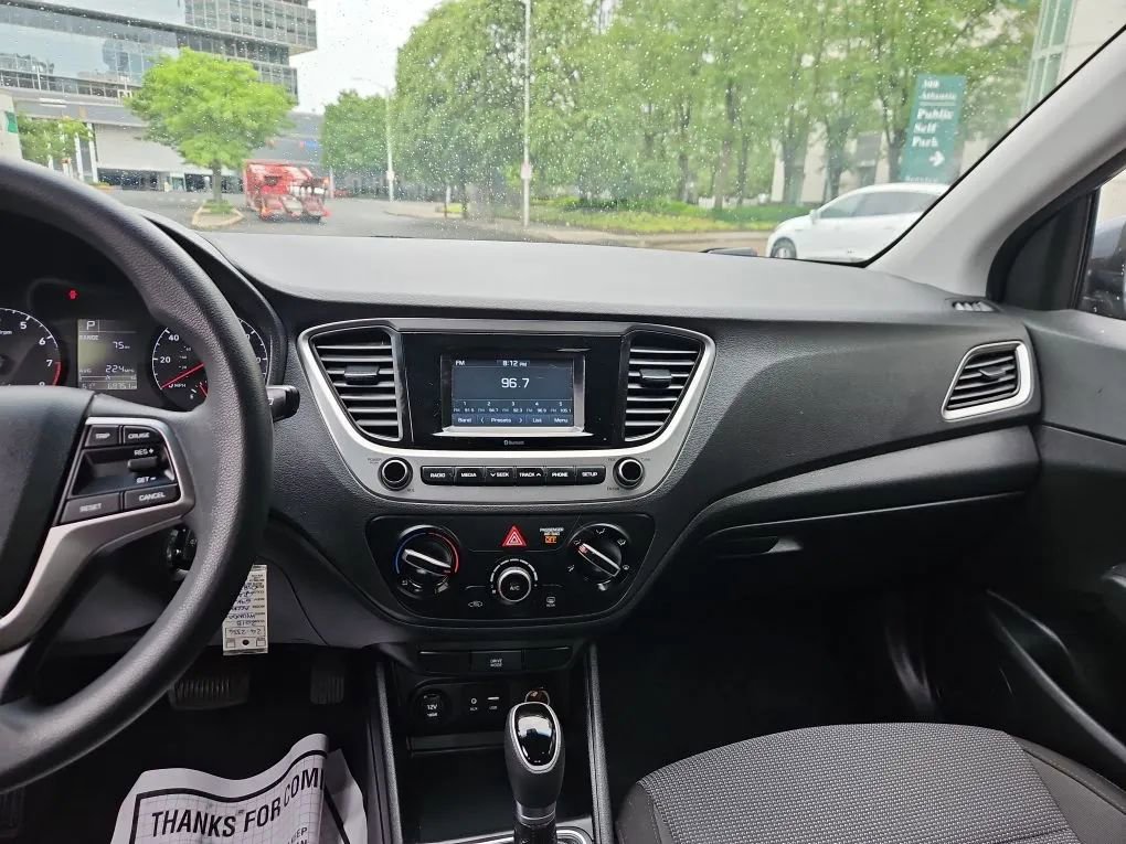 Used 2018 Hyundai Accent SE FWD image 14