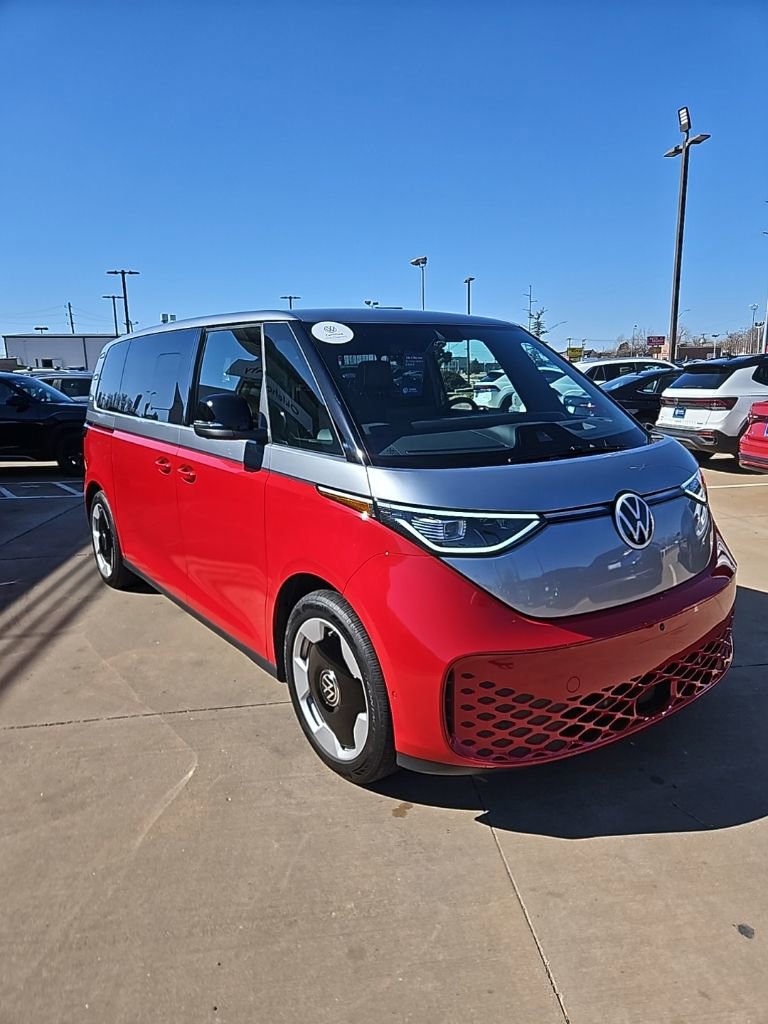 Used 2025 Volkswagen ID. Buzz Pro S Plus image 3