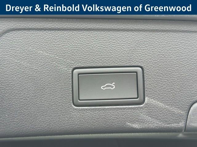 New 2026 Volkswagen Atlas Cross Sport SEL R-Line image 33