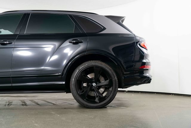 Used 2022 Bentley Bentayga AWD/4WD image 13