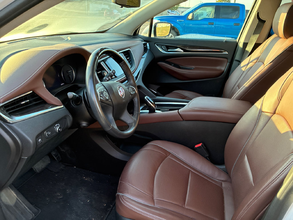 Used 2021 Buick Enclave Avenir w/ Avenir Technology Package FWD image 8