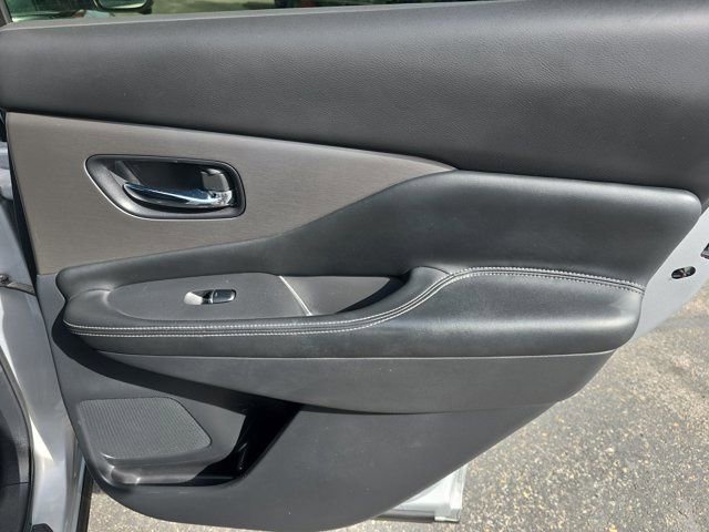 Used 2020 Nissan Murano SL w/ Moonroof Package image 14
