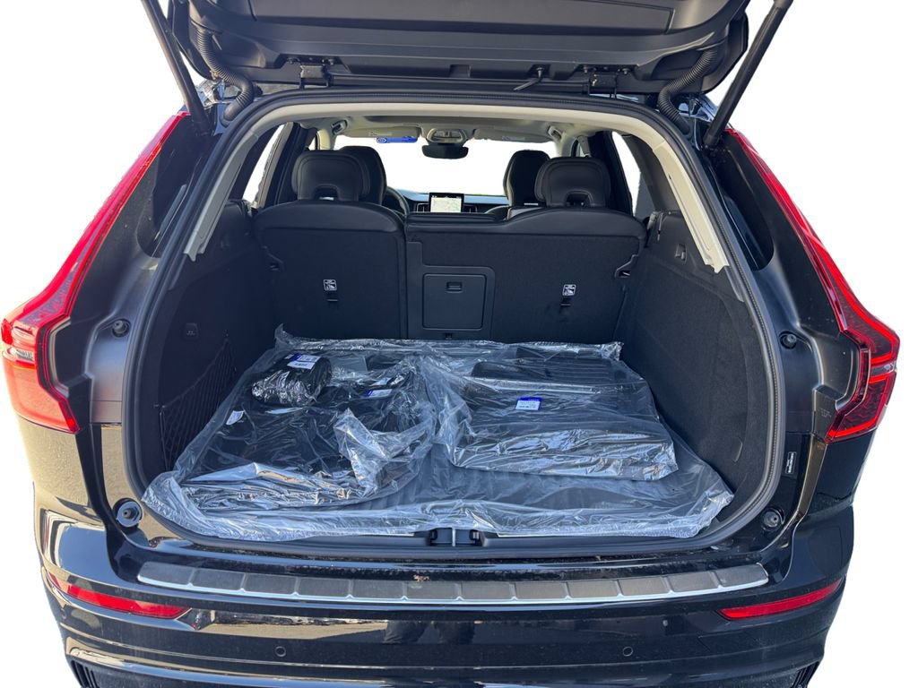 New 2026 Volvo XC60 B5 Ultra w/ Protection Package Premier AWD/4WD image 5