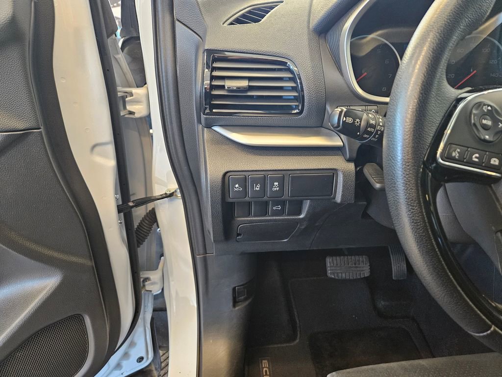 Used 2024 Mitsubishi Eclipse Cross SE image 16