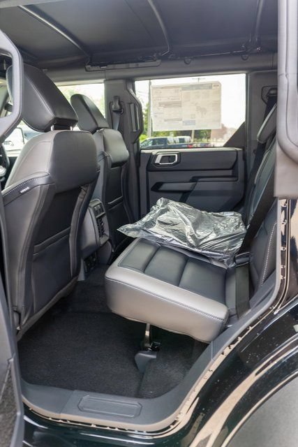 New 2026 Ford Bronco Outer Banks w/ Sasquatch Package AWD/4WD image 9
