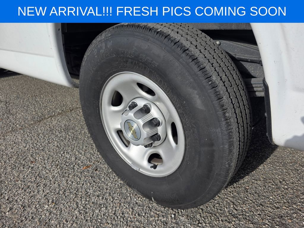 Used 2024 Chevrolet Express 2500 w/ Driver Convenience Package image 6