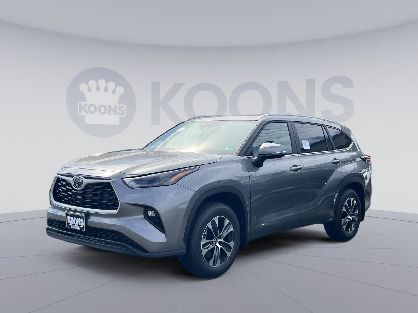 New 2025 Toyota Highlander XLE