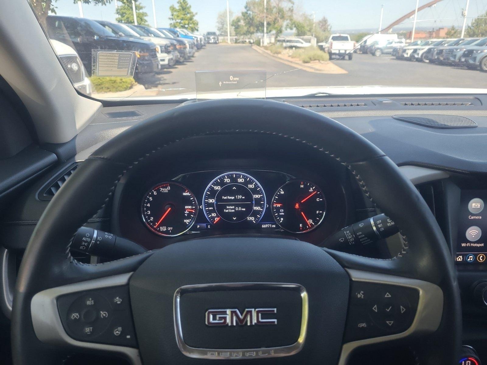 Used 2022 GMC Terrain Denali w/ Denali Premium Package AWD/4WD image 10