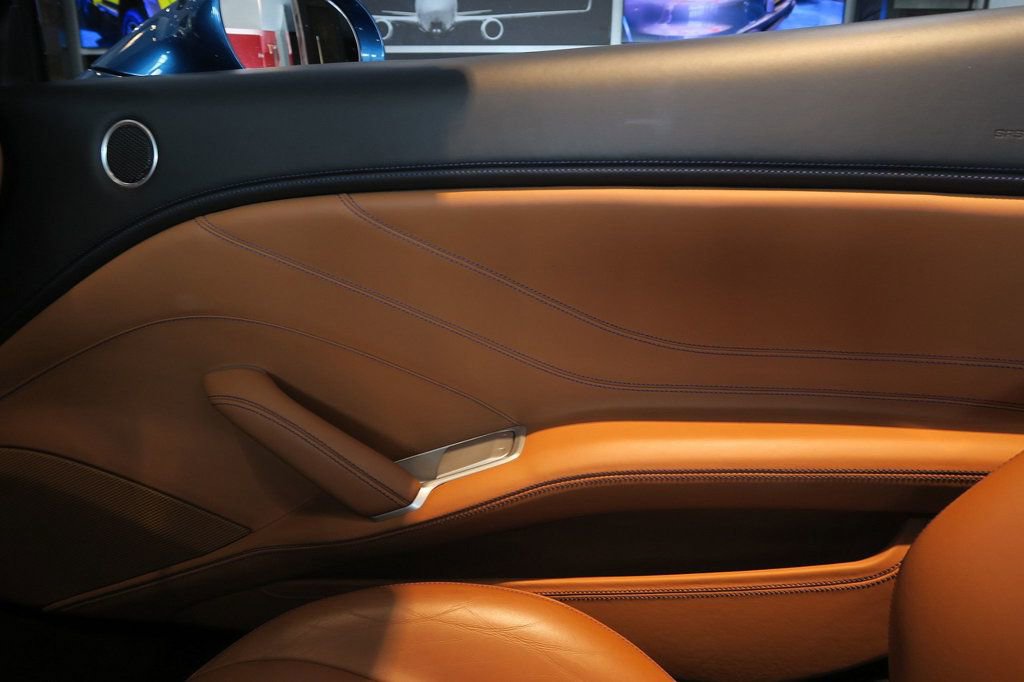 Used 2016 Ferrari California T RWD image 27