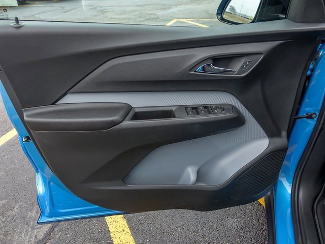 New 2027 Chevrolet Bolt LT w/ Comfort Package image 11