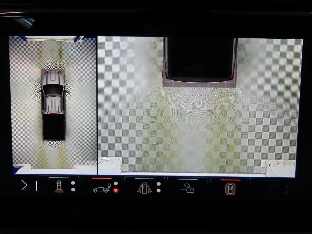 Used 2025 GMC Sierra 2500 AT4 w/ AT4 Premium Plus Package image 17