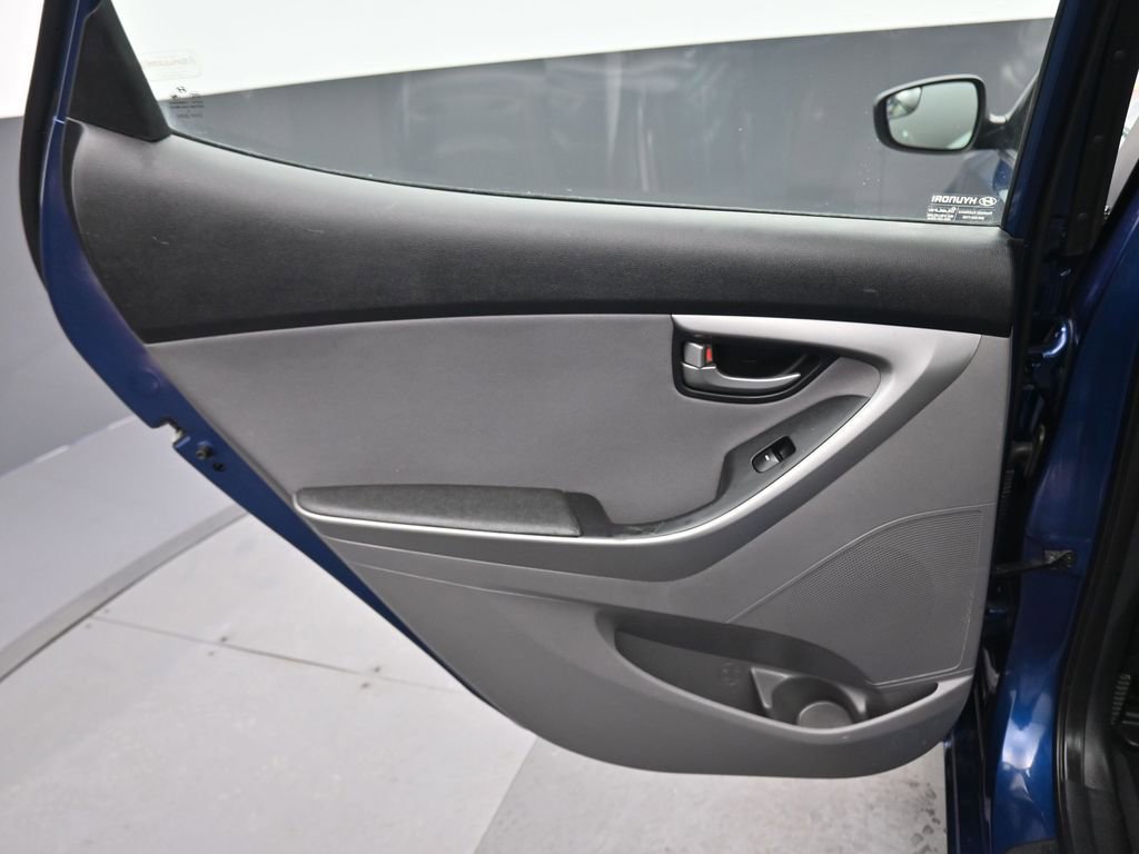 Used 2016 Hyundai Elantra SE w/ Option Group 02 image 26