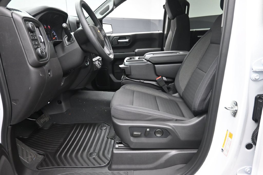 New 2026 Chevrolet Silverado 1500 Custom AWD/4WD image 16