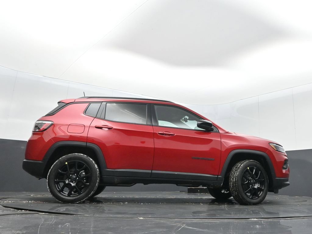 New 2026 Jeep Compass Latitude image 36
