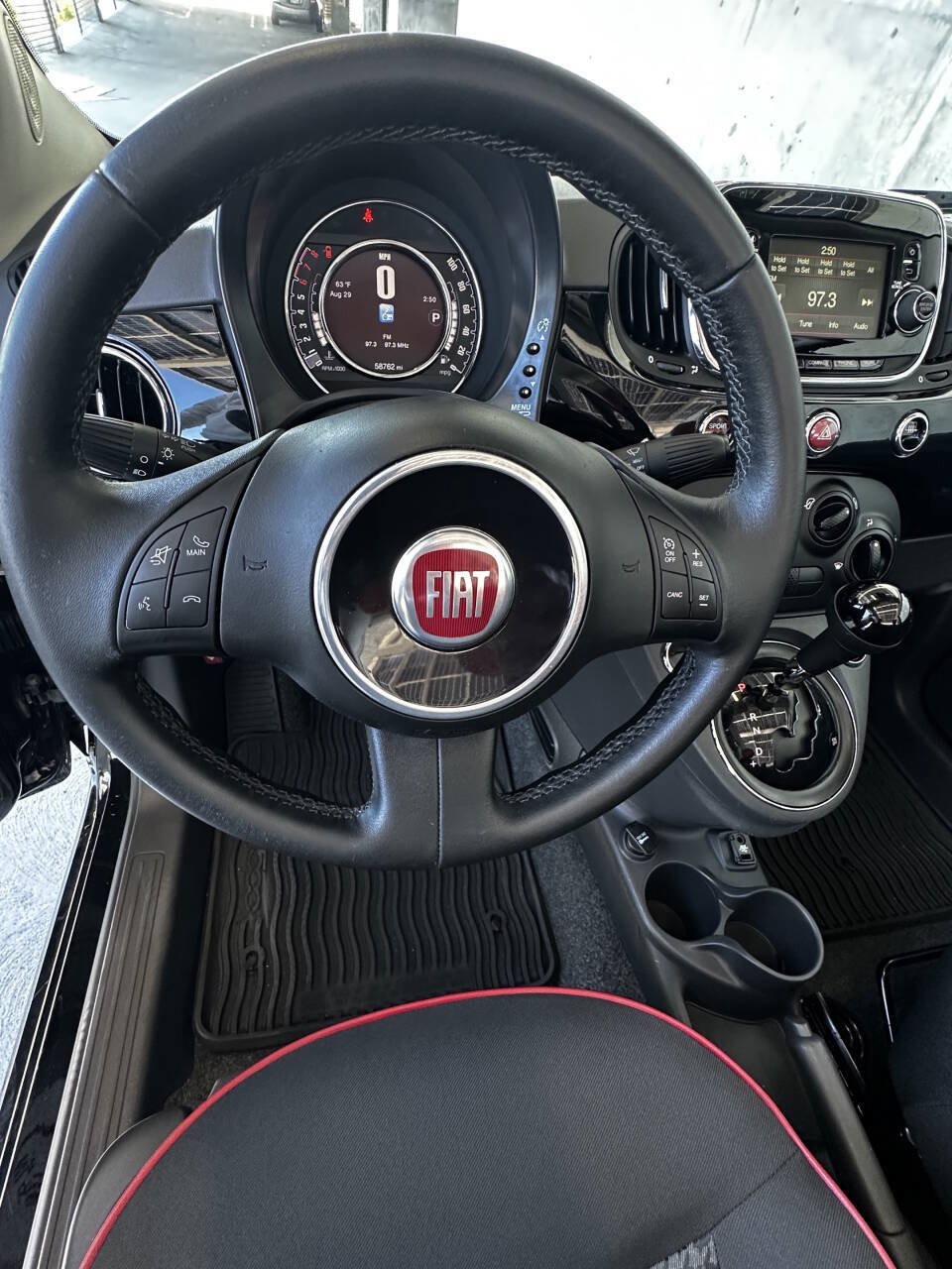 Used 2017 FIAT 500 Pop FWD image 8