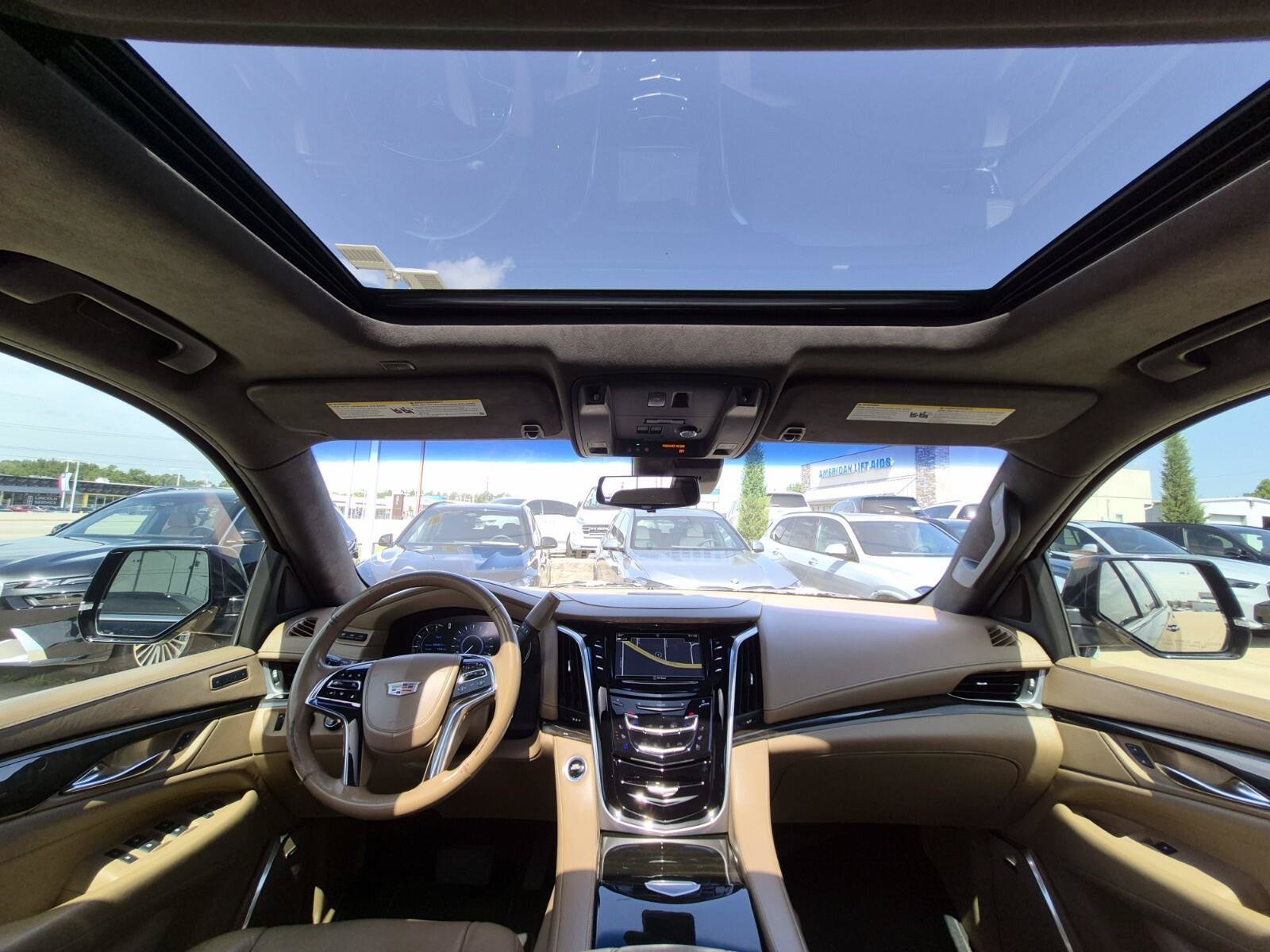 Used 2019 Cadillac Escalade ESV Platinum AWD/4WD image 21