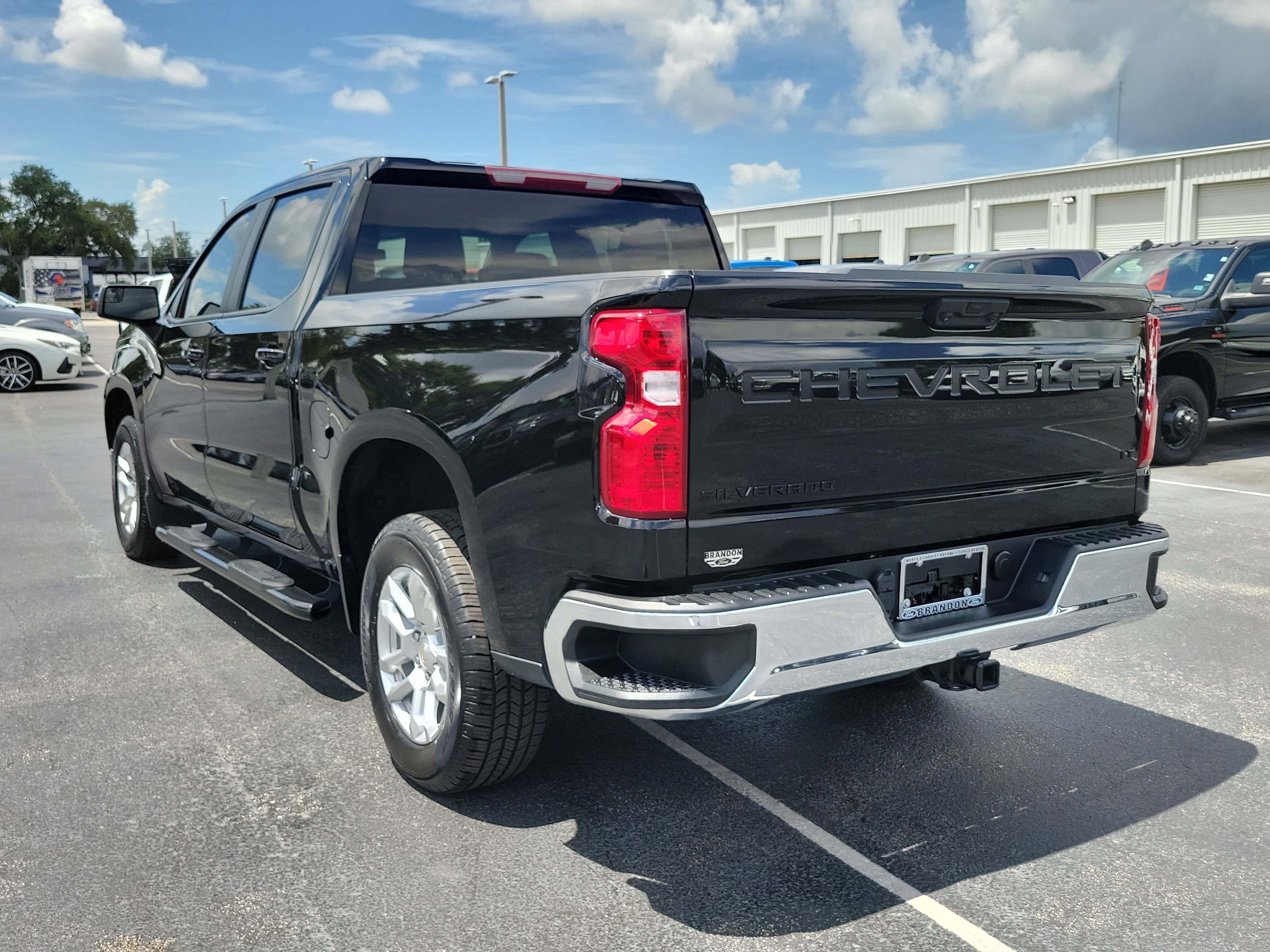 Used 2023 Chevrolet Silverado 1500 LT w/ Protection Package RWD image 6