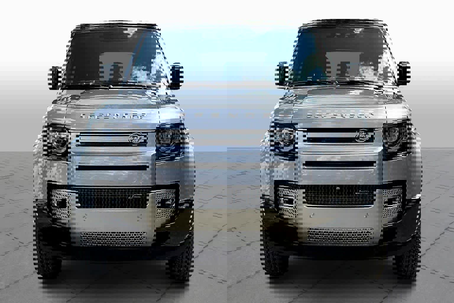 Used 2022 Land Rover Defender 110 X-Dynamic HSE image 3