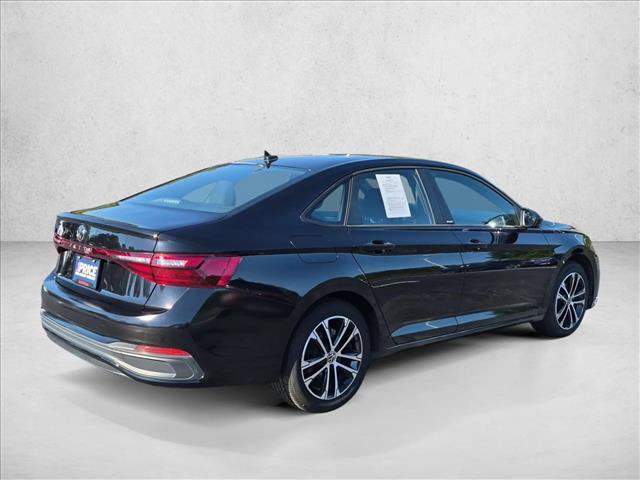 Used 2025 Volkswagen Jetta Sport FWD image 5